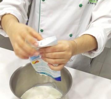 Produzindo manteiga nas aulas práticas de Tecnologia Alimentar
