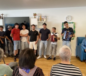Encontro entre gerações com idosos da ERPI Cónego Correia - 2026/06/08